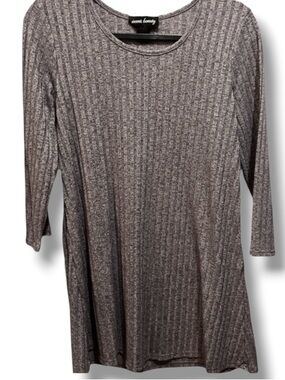Inner Beauty Women’s Grey Ribbed Tunic Travel Top